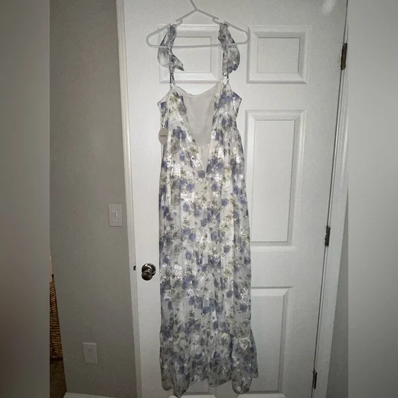 SOLD NWT BLUE AND WHITE FLORAL MAXI RUFFLE DRESS WITH SLIT - FORMAL DRESS - Picture 12 of 15